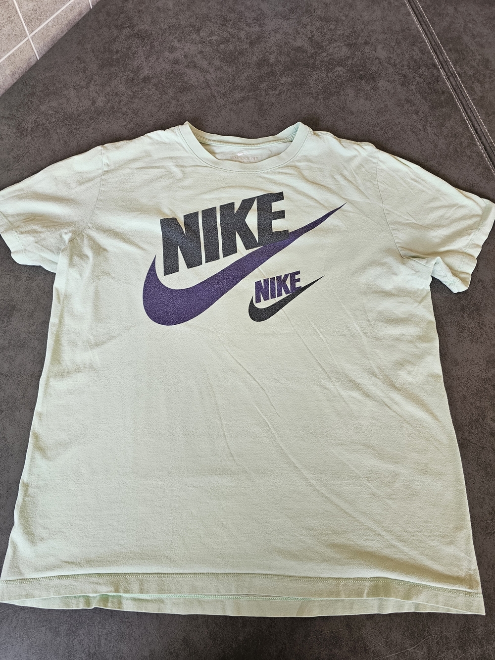 Nike Men’s Light Green Logo T-Shirt Size Large